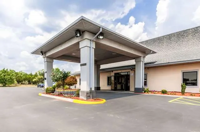 Econo Lodge Inn & Suites Middletown - Winchester South