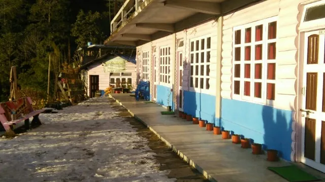 Pink Floyed Homestay