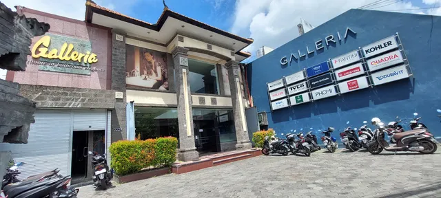 Galleria Bathroom (Dharmamas Bali Putera)