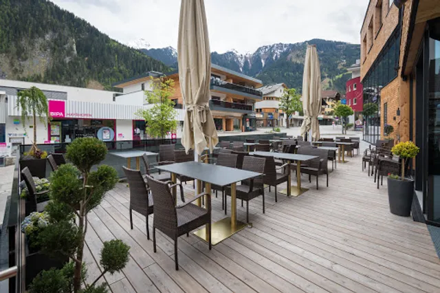 Sushi Restaurant Mr. Lei