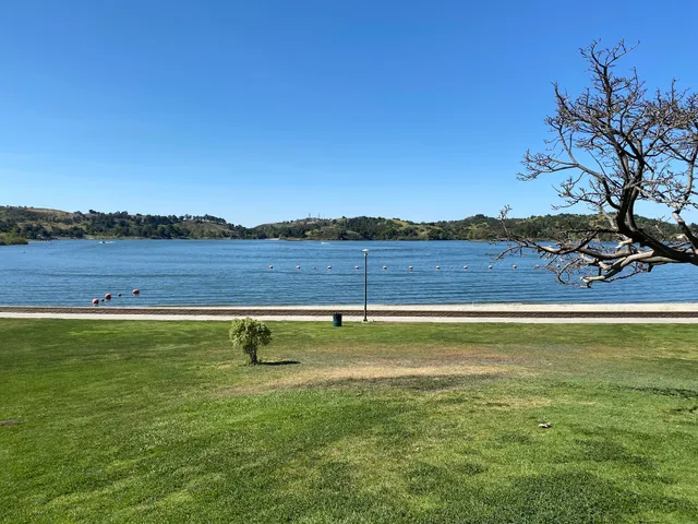 Bonelli Park / Puddingstone Lake Boat Launch