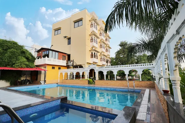 Manas Resort by Rudrakshi