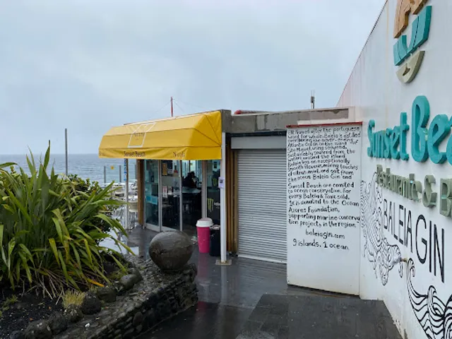 Sunset Beach - Restaurante & Bar