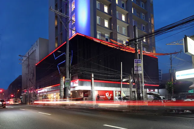 Red Planet Cubao Aurora Boulevard