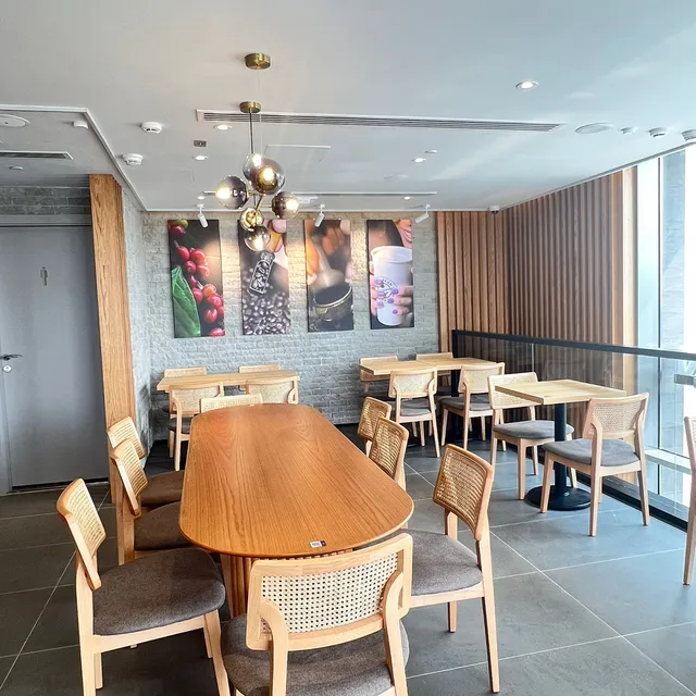 Coffee Bean- West Walk Branch