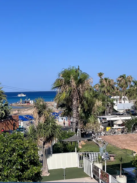 Wake up by the sea Flats