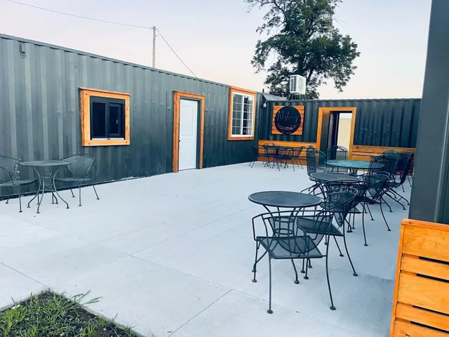 Louie's Coffee House Underwood