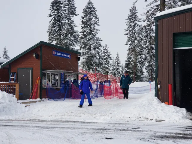 Blizzard Mountain Snowtubing Hill