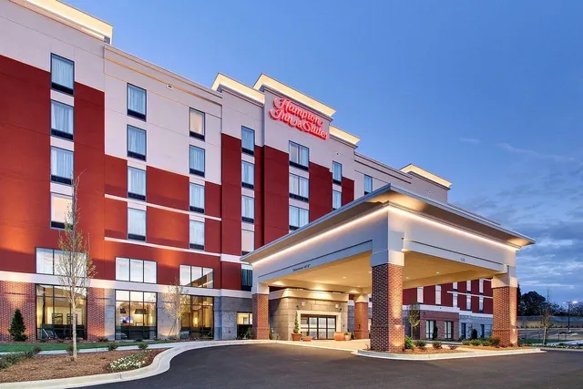 Hampton Inn & Suites Greenville Airport