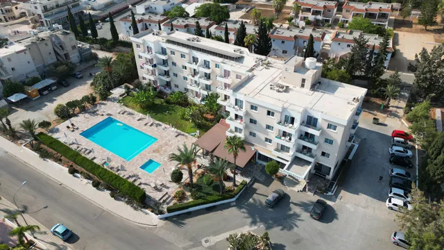 DebbieXenia Hotel Apartments