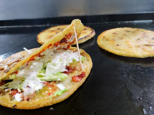 Chalupas y Hamburguesas el don