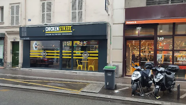 Chicken Street Paris 19 Naan & Fried Chicken