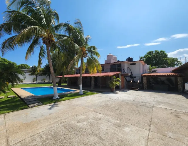 PUNTA ESCONDIDA SURF CAMP