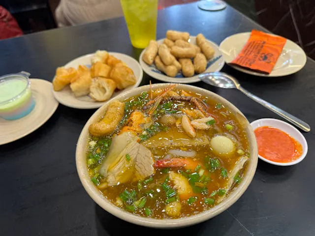 Bánh Canh Cua Út Thảo