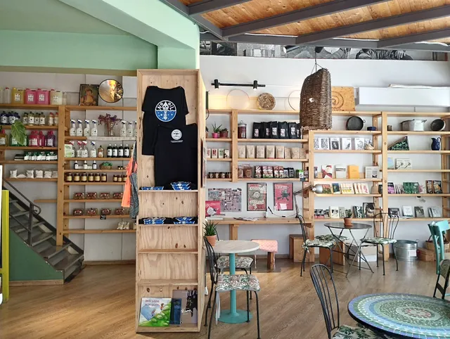 Χοχλιός Συνεργατικό Καφενείο (Hohlios Cooperative Store)