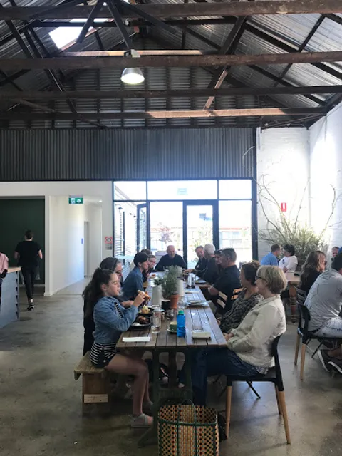 The Ten Mile Eatery & Store