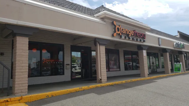 Cherry Knolls Shopping Center