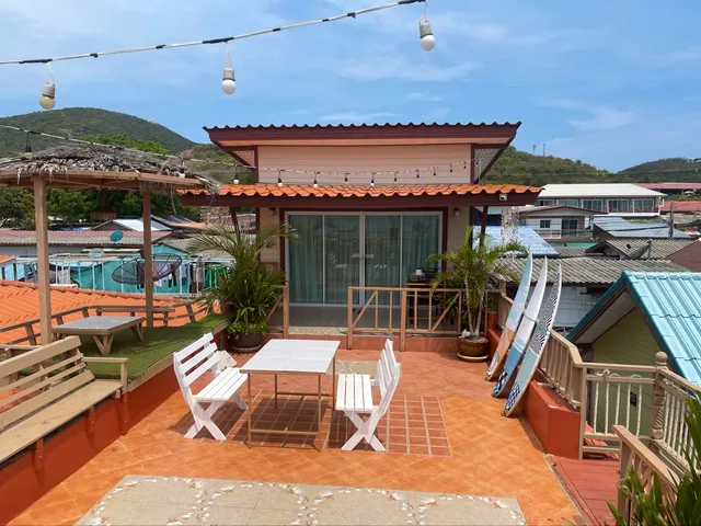 บ้านระเบียงน้ำ เกาะล้าน (Baanrabiangnam kohlarn)