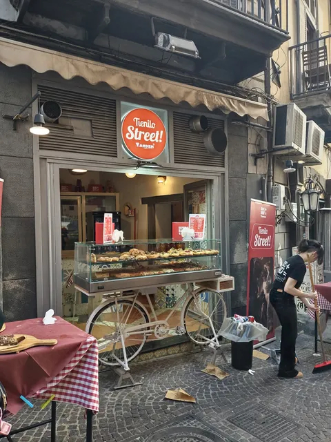 Tandem Ragù - Tienilo Street - Calata Trinità Maggiore