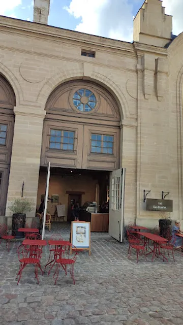Le Café des Écuries