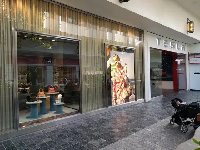Miu Miu Honolulu Ala Moana