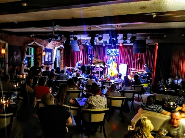 Джаз клуб "Эссе"