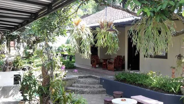 JAVA HOMESTAY