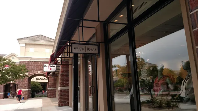 White House Black Market