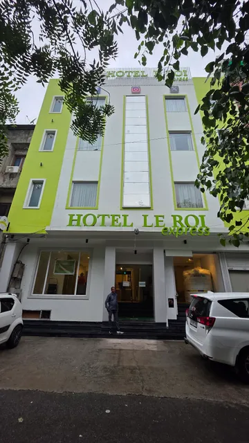 Hotel Le Roi Express @ Karol Bagh