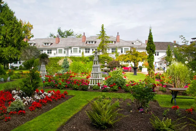 Crown Mansion Boutique Hotel & Villas