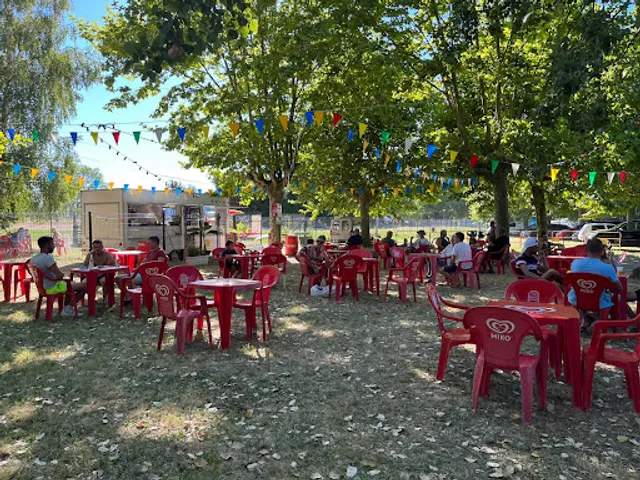 Guinguette La Plage - Petite restauration et Location de kayaks
