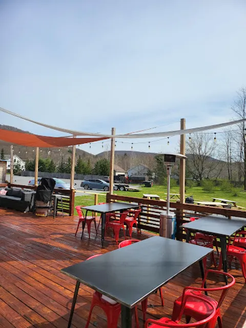 Packin Heat Bar & Grill