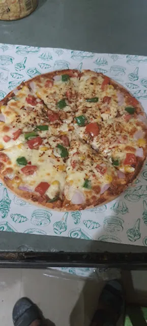 SMALL TOWN FAST FOOD & CAFE