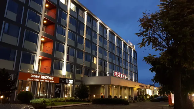 Aston Business hotel