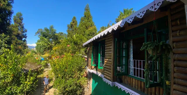 Travellers Homestay - Offbeat Darjeeling