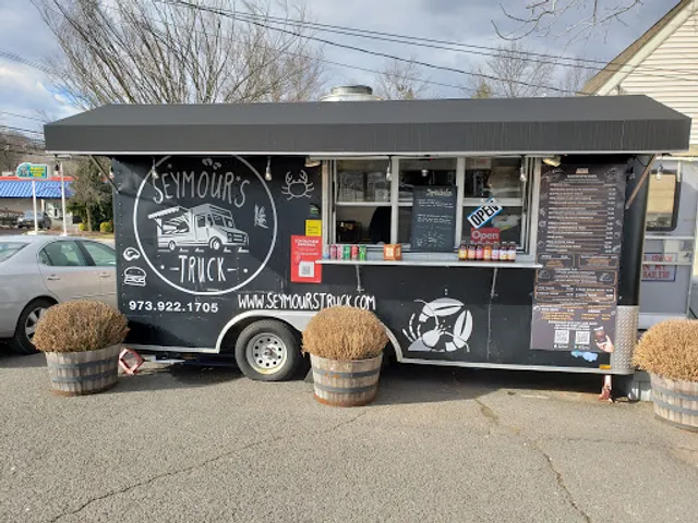 Seymour's Food Truck (Halal)
