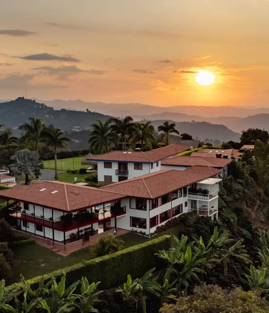 Atardeceres del Café - Hotel y Glamping