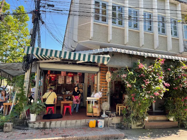 Kin Khao @Heuan chan Heritage house