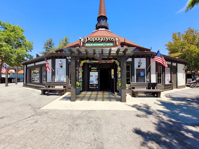 Papagayos Mexican Restaurant + Cantina