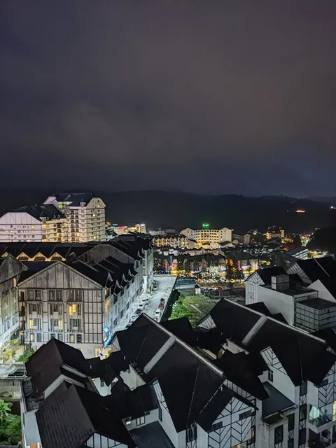 Santai Cameron Emerald Avenue