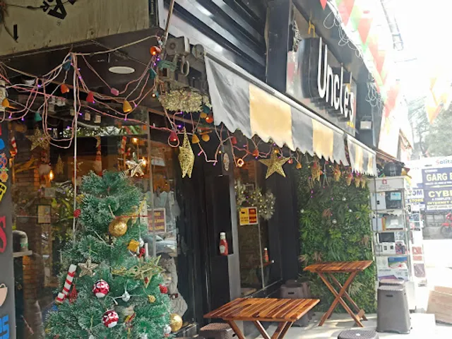 Uncle's Sip 'n' Bite