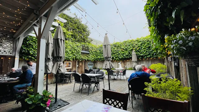 Magic Flute Restaurant