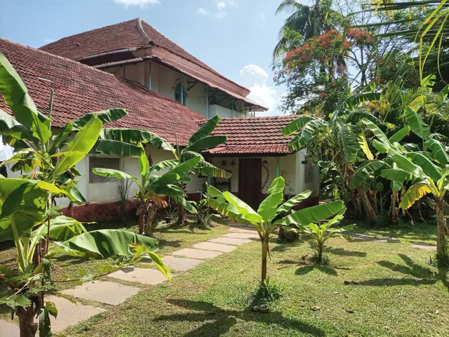 The Honeymooners Houstel