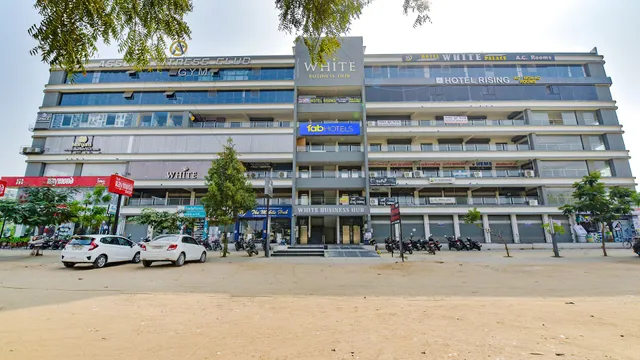 FabHotel White Palace - Hotel in Hanspura, Ahmedabad