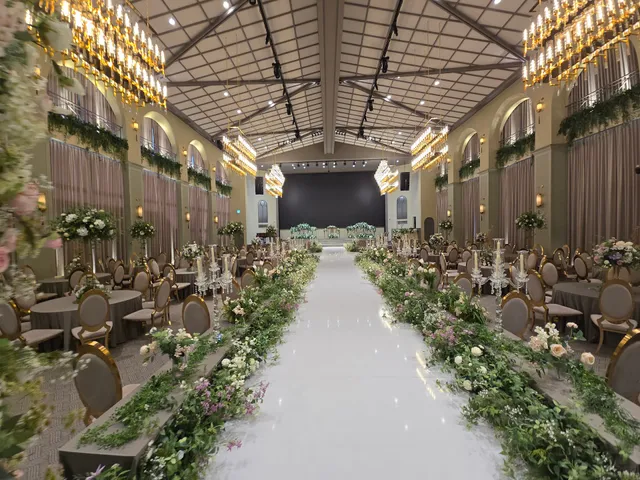 GRAND MOMENT YOUTH HOSTEL