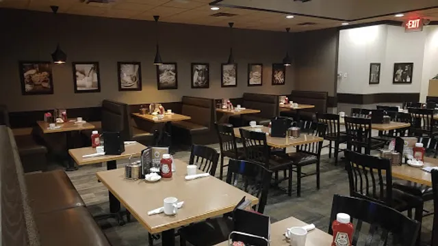 Smitty's Restaurant & Lounge - Winnipeg Meadowood