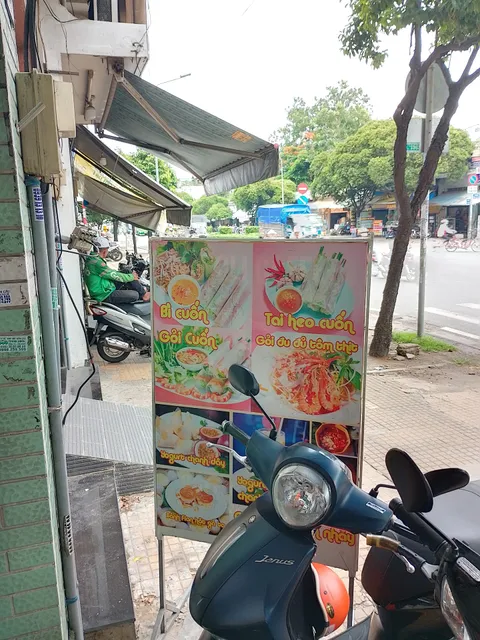 Gỏi Cuốn Tôm Nhảy