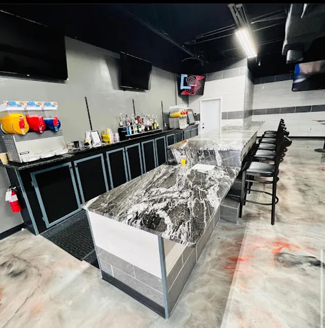 Horace & Dickies Bar and Lounge