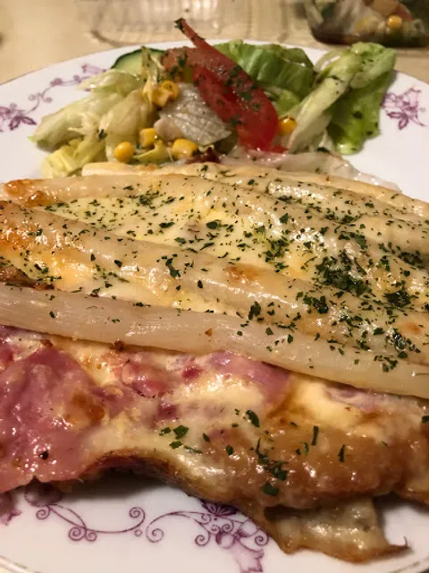 PIZZA EXPRESS FRECHEN STEINOFEN-PIZZA