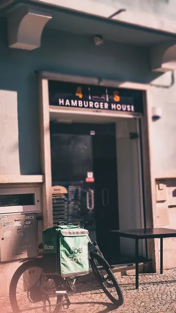 4s Hamburger House (Almeida)